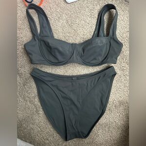 Skims bikini set, size L in both